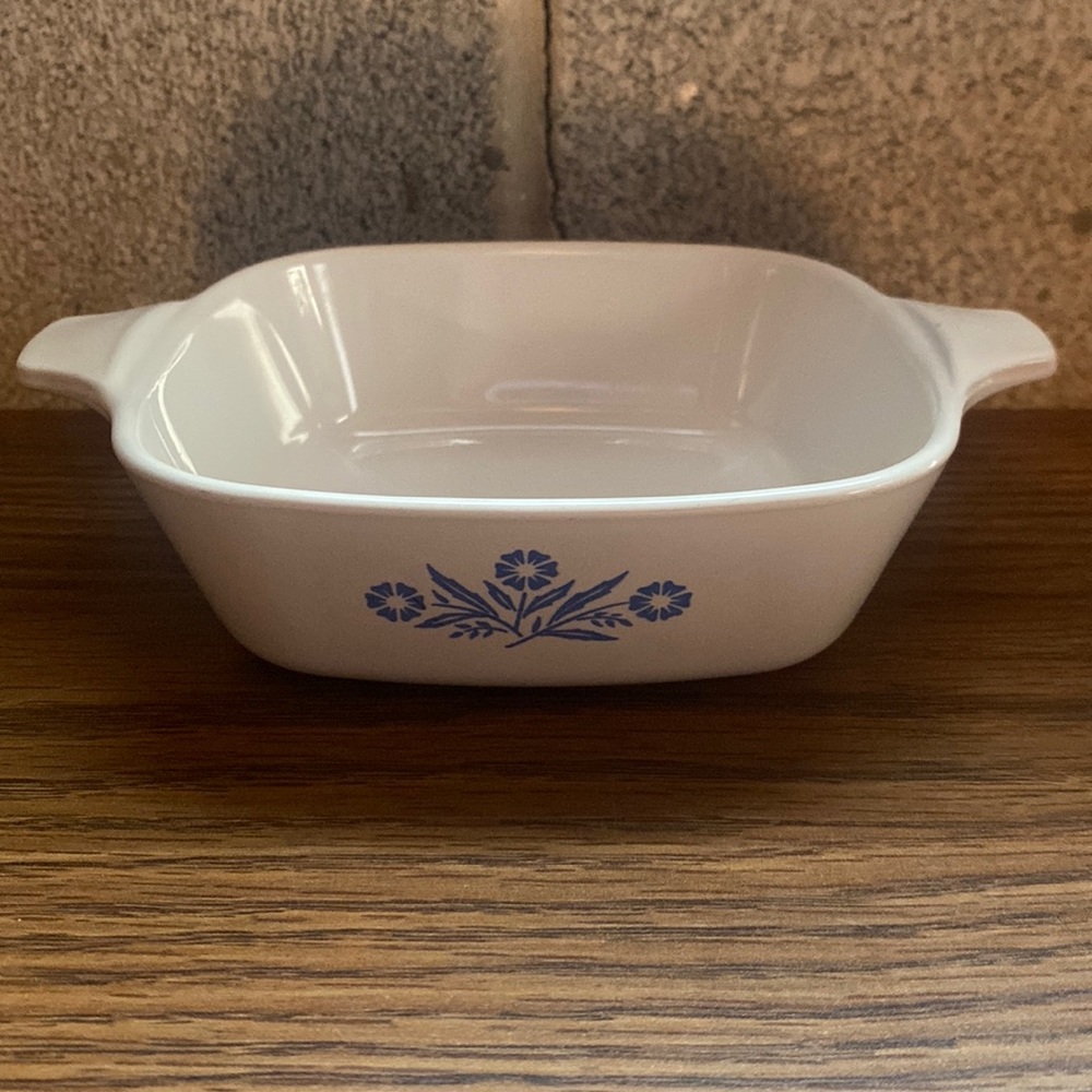 Vintage Corning ware bowl with blue flowers (no lid) 2 available